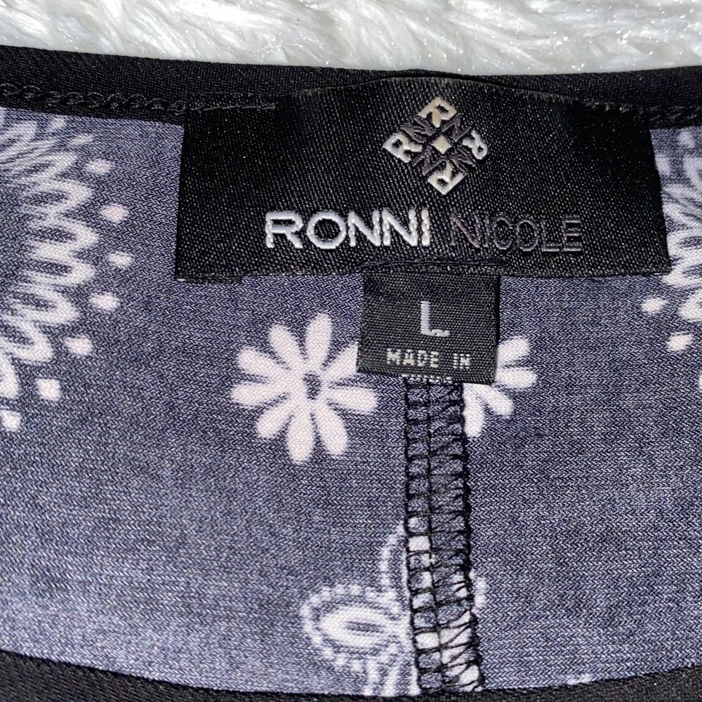 Ronni Nicole sleeveless textured black and white dress - Picture 2 of 6